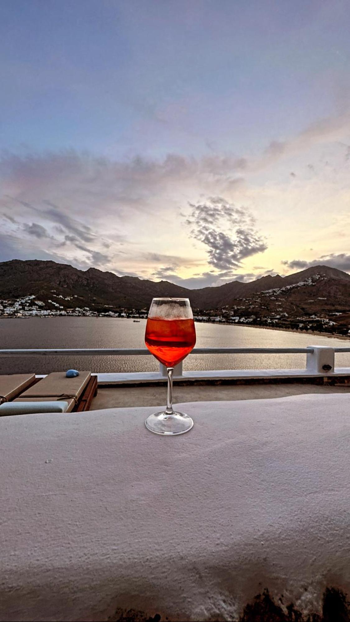 Amfitriti Serifos Livadi  Exterior photo