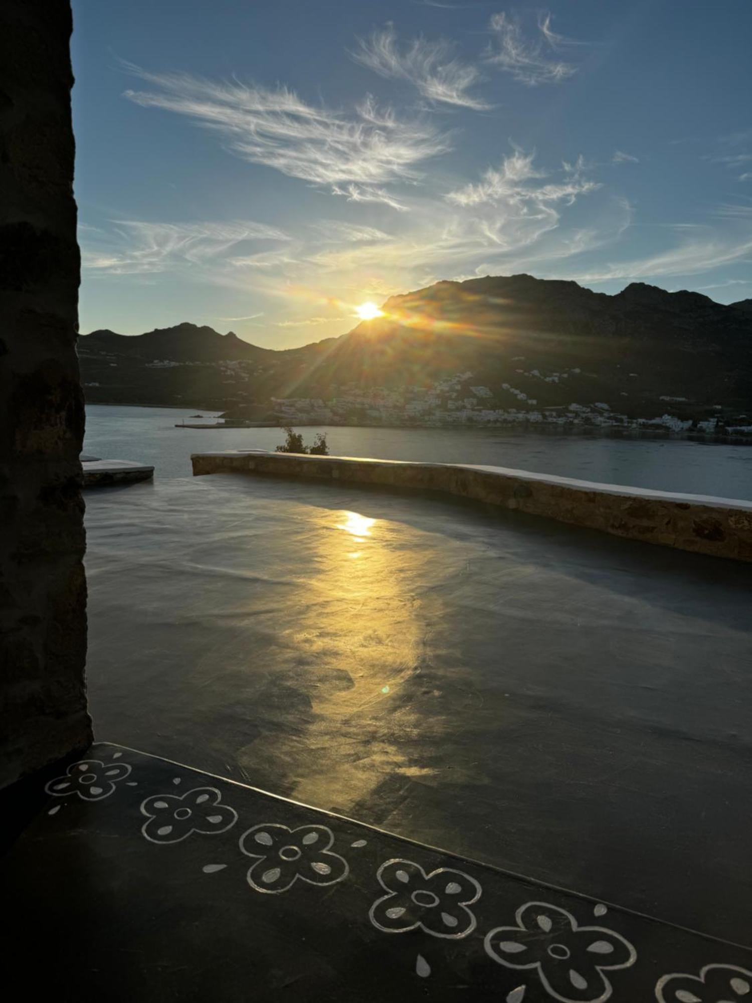 Amfitriti Serifos Livadi  Exterior photo